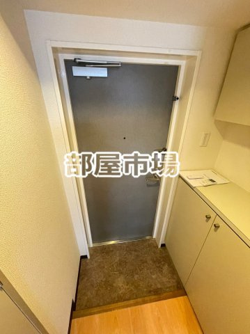 レジデンス上野の玄関