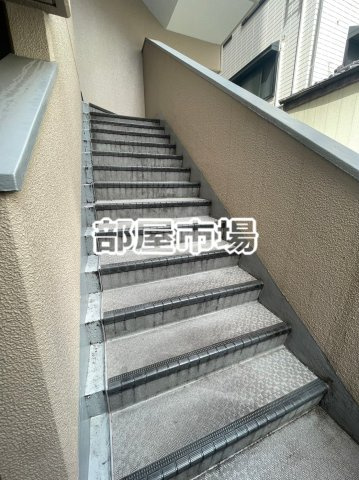 レジデンス上野のその他共用部分|共用階段