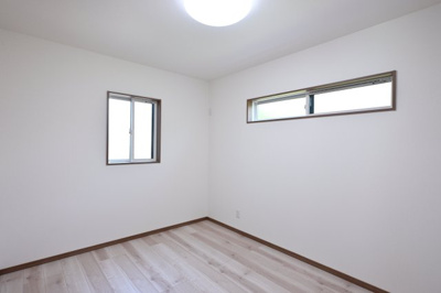【洋室】 | 太田市東別所町第7期　＜新築平屋建て＞ | 2面採光の明るい洋室は子供部屋にもピッタリです♪