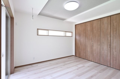 【洋室】 | 太田市東別所町第7期　＜新築平屋建て＞ | 寝室には大型のクローゼットがついておりおしゃれなご家族もうれしい空間です♪