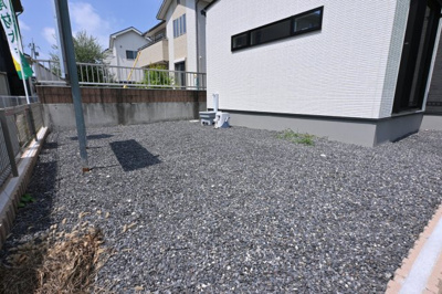 【庭】 | 太田市東別所町第7期　＜新築平屋建て＞ | 広いお庭でBBQやガーデニング、ドッグランなど夢が広がりますね♪