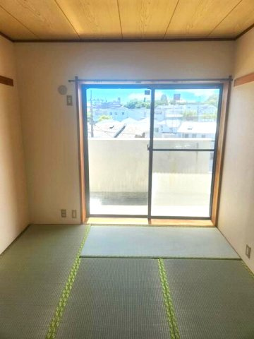 メゾンマルセ南糧の和室