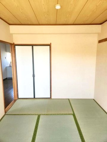 メゾンマルセ南糧の和室
