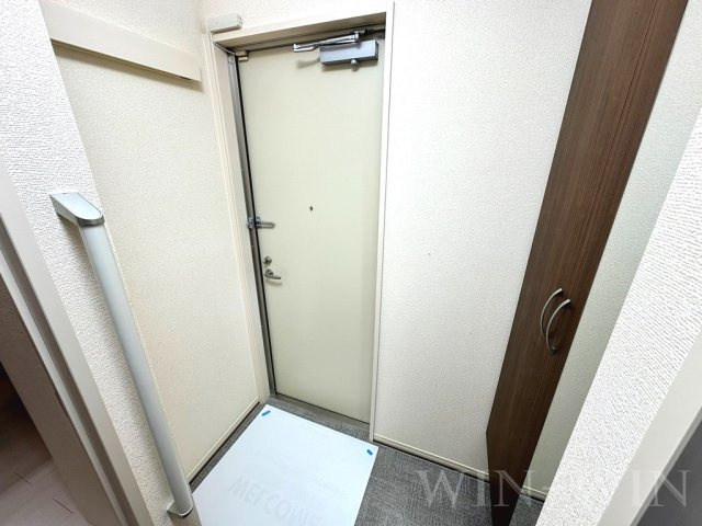 グランシャリオ芦原の玄関