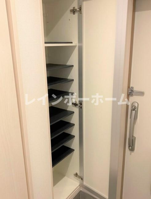 パームコテージ十六番館の玄関