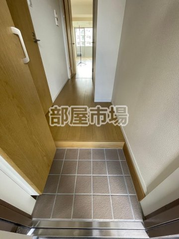 ルル浅草千束の玄関