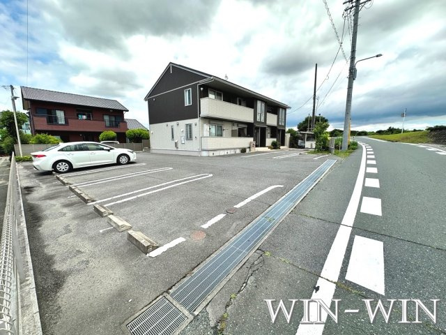 スカイ ドリームズの駐車場
