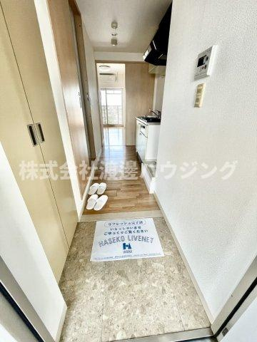 ドゥーエ江坂Ⅱの玄関