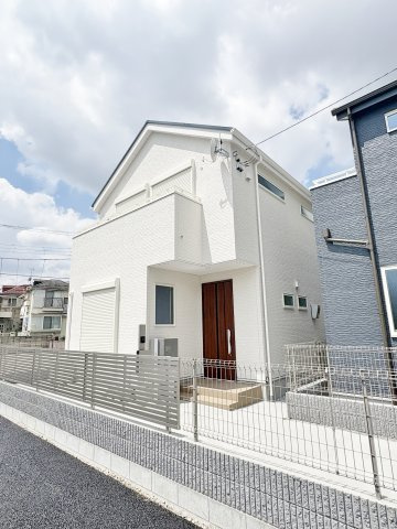 西原町5丁目貸家　B棟 のエントランス