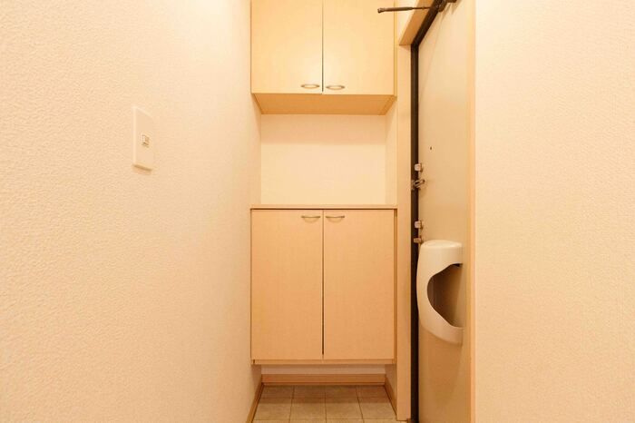リビングタウン中川栄町　Ｂの玄関