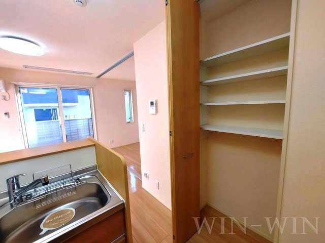 ソシエール東幸 A棟の収納