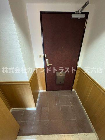 キングマンション天神橋IIの玄関|シンプルで使いやすい玄関です