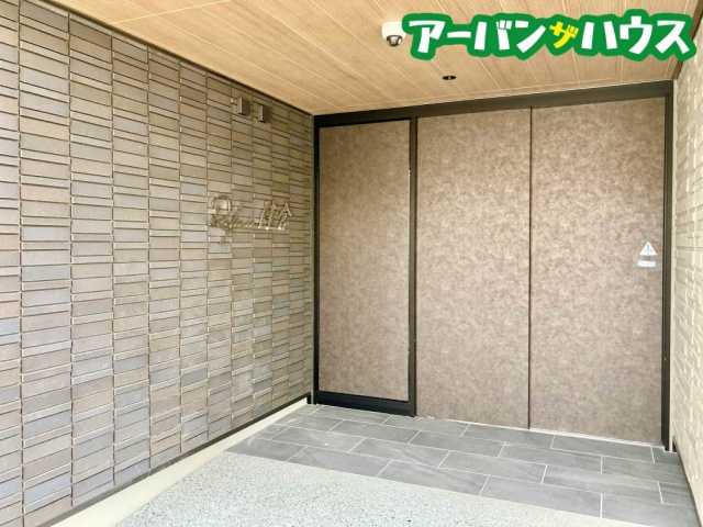 レフィシア津倉のエントランス