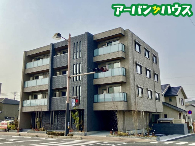 レフィシア津倉