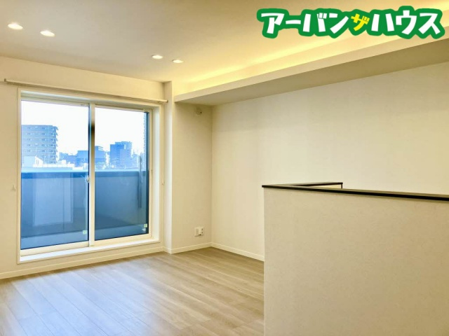 レフィシア津倉の居間・リビング