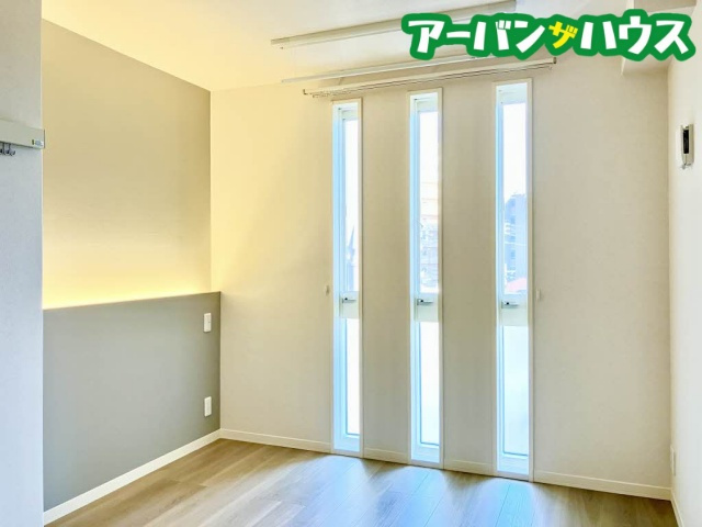 レフィシア津倉の洋室