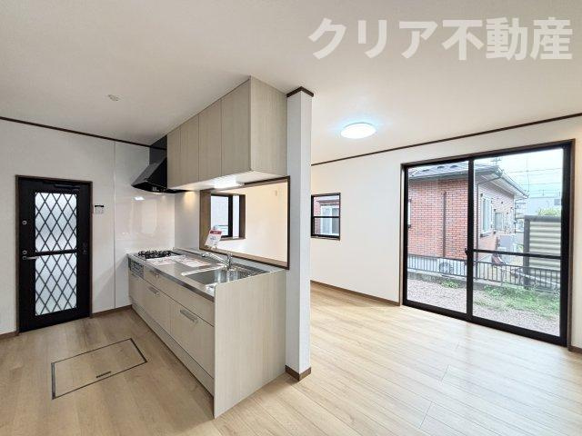 【居間・リビング】 | 水回り新品・伊勢崎市連取