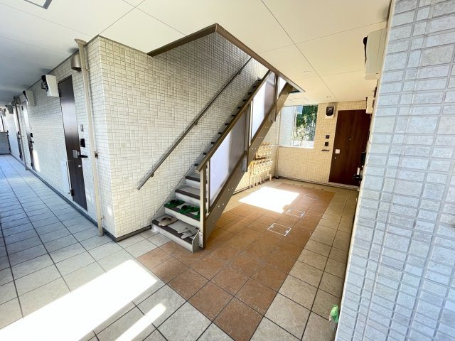 葛飾区亀有１丁目の賃貸マンションのロビー