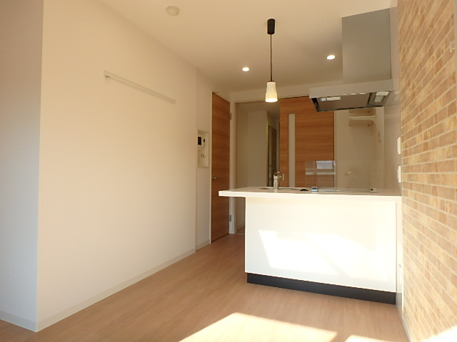 葛飾区亀有１丁目の賃貸マンションの居間・リビング|ゆったりとした居間です