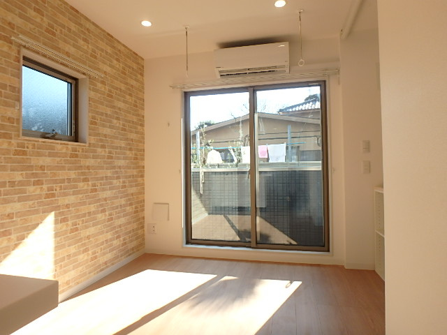 葛飾区亀有１丁目の賃貸マンションの居間・リビング|ゆったりとしたリビングです