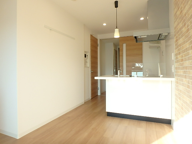 葛飾区亀有１丁目の賃貸マンションの居間・リビング|ゆったりとした居間です