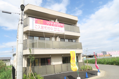 バルコニーは南向きで日当たり良好です★