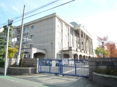 越谷市立北中学校まで800ｍ