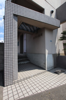 住まう人を迎え入れるエントランス♪