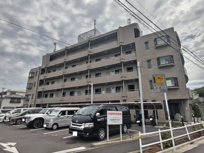 ★全室南向きの5階建てのマンションです♪