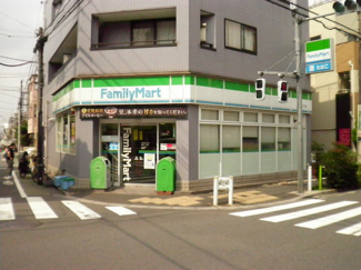 ファミリーマート蓮根二丁目店まで260ｍ