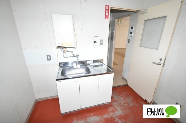 桐生市相生町貸店舗の内装