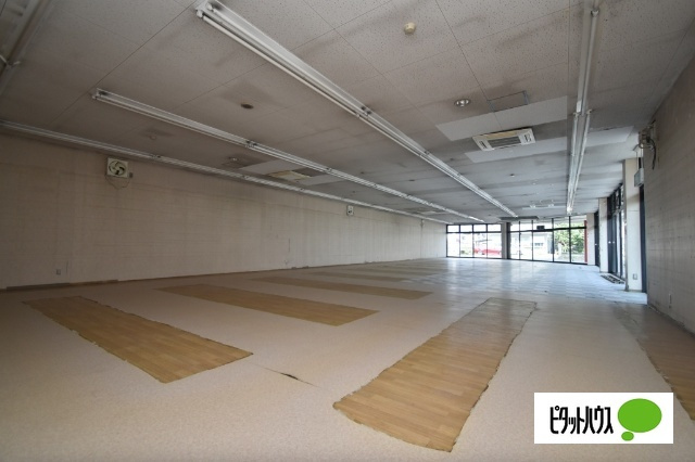 桐生市相生町貸店舗の内装