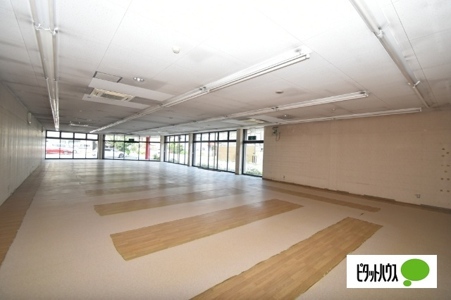 桐生市相生町貸店舗の内装