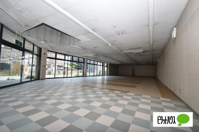 桐生市相生町貸店舗の内装