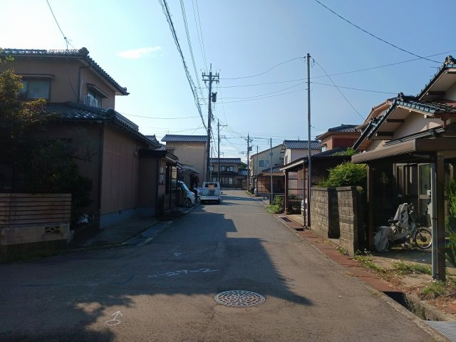 金沢市粟崎町ホ79番8、79番11の周辺