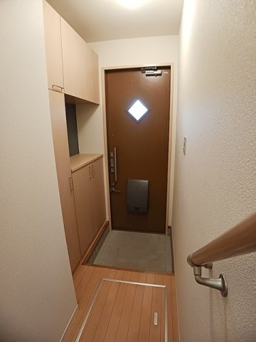 シャーメゾン西庄Ｂ棟の玄関