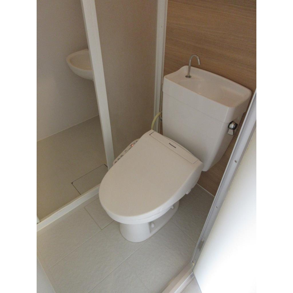 メゾンパル鶴見市場のトイレ