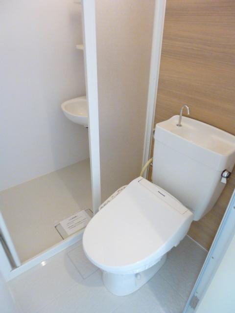 メゾンパル鶴見市場のトイレ
