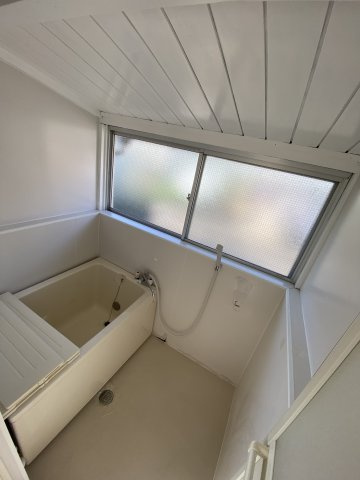 コーポ白楽の浴室|別部屋写真参考