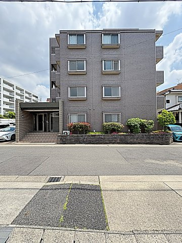 ラトゥール一社の外観