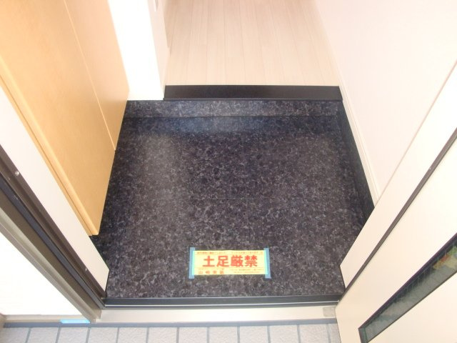 カーサ　デル　アクイラ（Ｃａｓａ　ｄｅｌ　Ａｑｕｉｌａ）の玄関|玄関