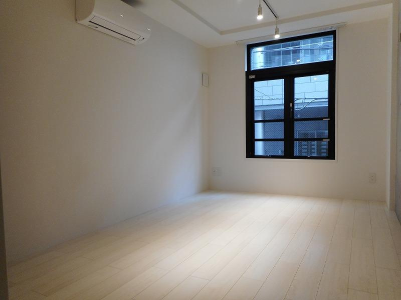 LAPiS COURT YOTSUYA