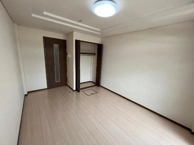 プチメゾン雅の内装|洋室