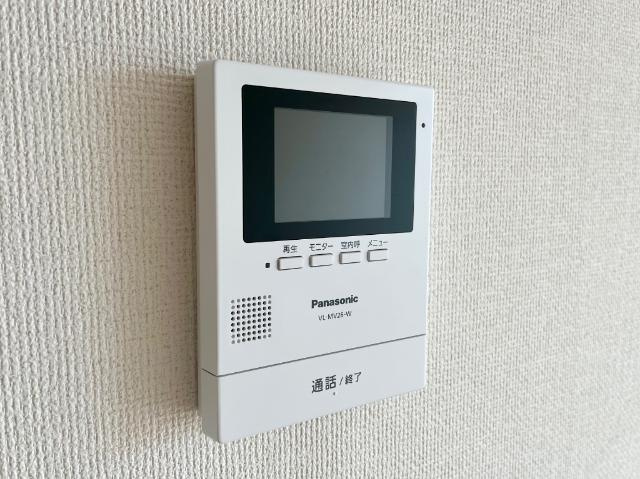 ユニヴァリーラビータの内装|カメラ付インターホン