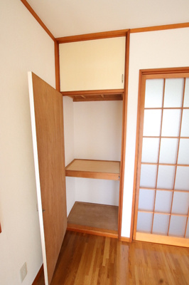 洋室6帖　物入