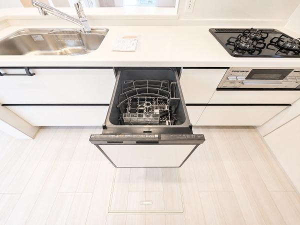 相模原市中央区上溝４丁目の新築一戸建のキッチン|食洗器付きなのは家事の負担を軽減してくれる嬉しいポイント♪