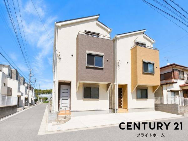 横浜市都筑区池辺町の中古一戸建の前面道路含む現地写真|車通りが少ない為、小さなお子様にも安心です。
是非一度、現地へ起こしください。