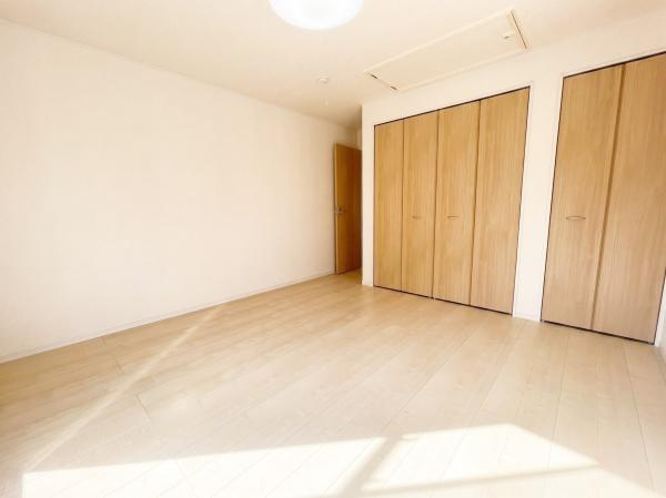 川崎市宮前区西野川３丁目の中古一戸建の洋室|お洒落な家具を配置することで、素敵な空間を演出することができます。
