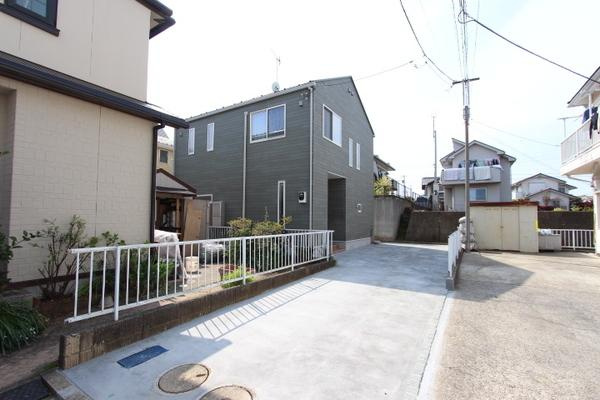 横浜市青葉区桂台２丁目の一戸建ての駐車場