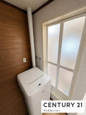 【独立洗面台】 | 泉北茶山台第一次住宅 6号棟 | 家具消しアプリで画像編集済み